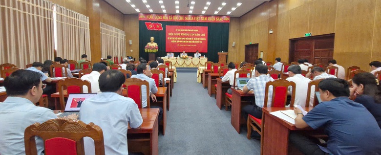 TNGT giảm cả 3 ti&ecirc;u ch&iacute;, Bắc Giang bứt tốc tăng trưởng kinh tế đứng đầu cả nước- Ảnh 3.