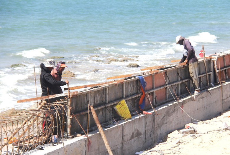 Ngắm c&ocirc;ng vi&ecirc;n biển Thương Ch&aacute;nh, nơi B&aacute;c Hồ từng đưa học sinh đến v&atilde;n cảnh- Ảnh 7.