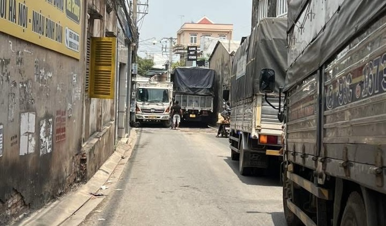 Nam thanh ni&ecirc;n tử vong sau va chạm với xe tải ở Đồng Nai- Ảnh 2.