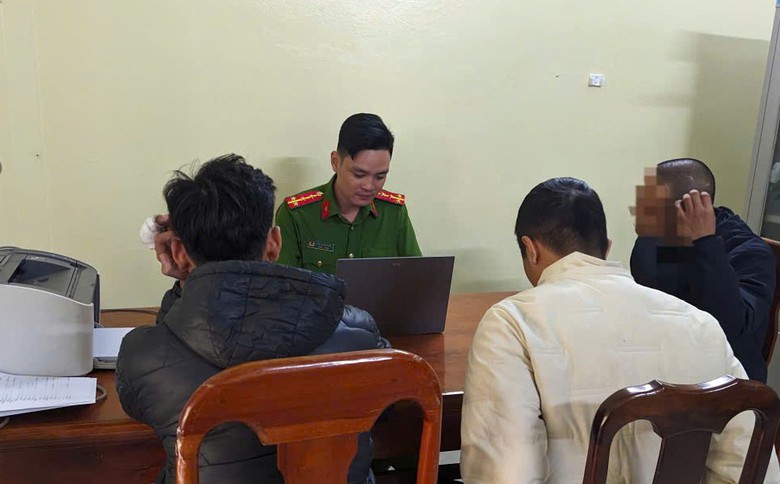 Th&ocirc;ng tin bất ngờ về chiếc xe m&aacute;y trong vụ chặn đầu taxi ở Quảng Trị- Ảnh 1.