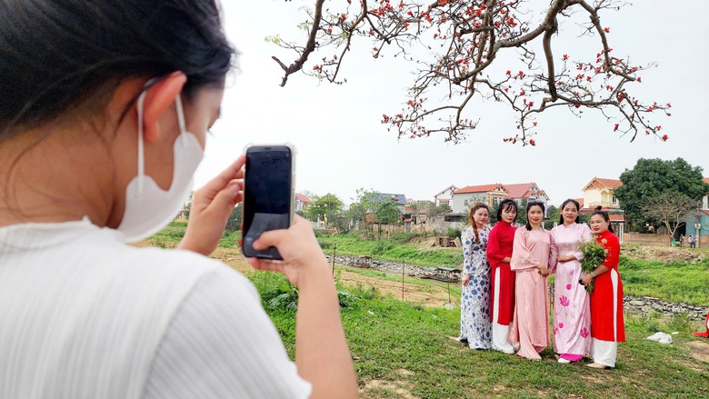 Về nơi &ldquo;một tiếng g&agrave; 3 nơi nghe r&otilde;&rdquo; check-in với c&acirc;y gạo trăm năm- Ảnh 11.