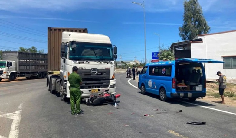 Hiện trường vụ tai nạn - Ảnh: H&agrave; Nguyễn.