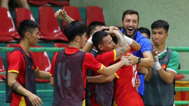 Tuyển futsal Việt Nam bất ngờ v&ugrave;i dập đội hạng 7 thế giới- Ảnh 1.