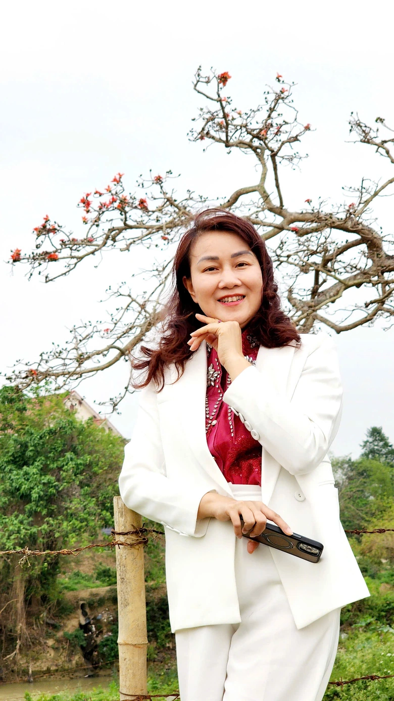 Về nơi &ldquo;một tiếng g&agrave; 3 nơi nghe r&otilde;&rdquo; check-in với c&acirc;y gạo trăm năm- Ảnh 8.