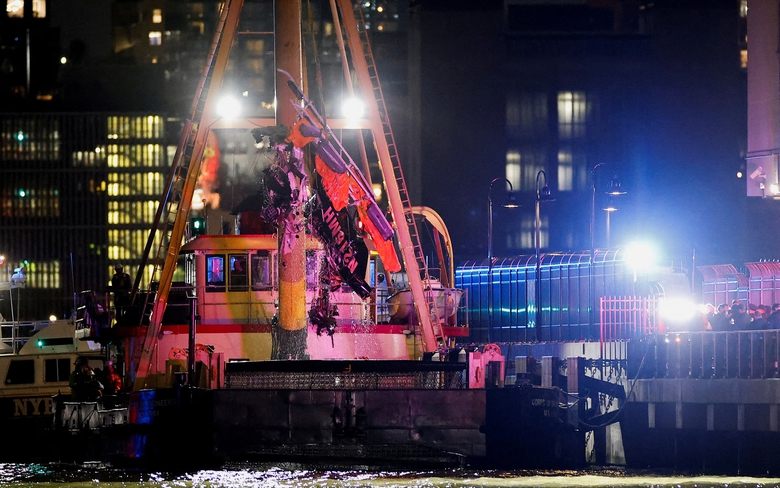 Ph&aacute;t hiện th&ocirc;ng tin bất ngờ trong vụ rơi trực thăng tr&ecirc;n s&ocirc;ng Hudson, New York