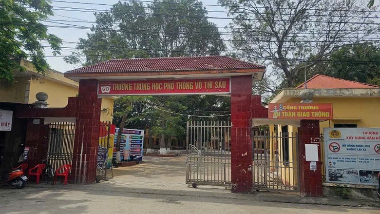 Vĩnh Ph&uacute;c: X&ocirc; x&aacute;t với bạn c&ugrave;ng lớp, nam sinh lớp 11 h&ocirc;n m&ecirc;- Ảnh 1.