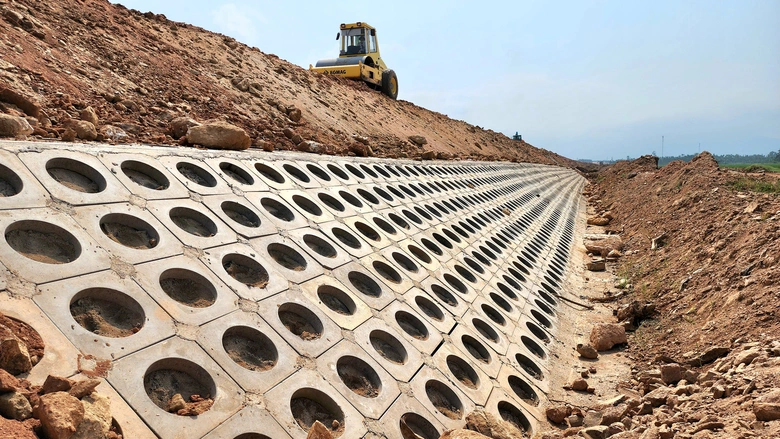 Gấp r&uacute;t ho&agrave;n thiện hạng mục an to&agrave;n giao th&ocirc;ng cao tốc Quảng Ng&atilde;i - Ho&agrave;i Nhơn- Ảnh 7.