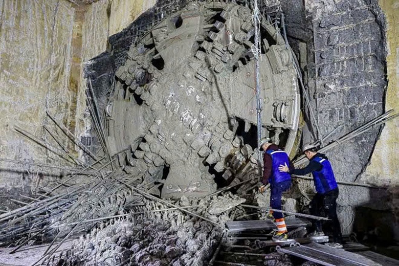M&aacute;y đ&agrave;o hầm metro Nhổn - ga H&agrave; Nội đang thi c&ocirc;ng đến đ&acirc;u?- Ảnh 1.