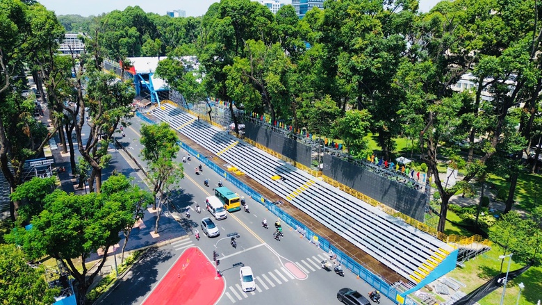 TP.HCM cấm xe nhiều tuyến đường phục vụ chương trình đi bộ “Cùng Việt Nam tiến bước”- Ảnh 1. TP.HCM cấm xe nhiều tuyến đường phục vụ chương trình đi bộ “Cùng Việt Nam tiến bước”- Ảnh 1.