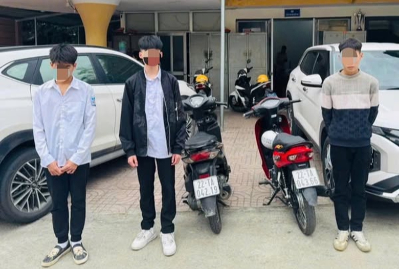 Tuy&ecirc;n Quang: Xử l&yacute; nh&oacute;m thanh ni&ecirc;n ngổ ng&aacute;o, ph&oacute;ng nhanh vượt ẩu từ th&ocirc;ng tin mạng x&atilde; hội- Ảnh 2.