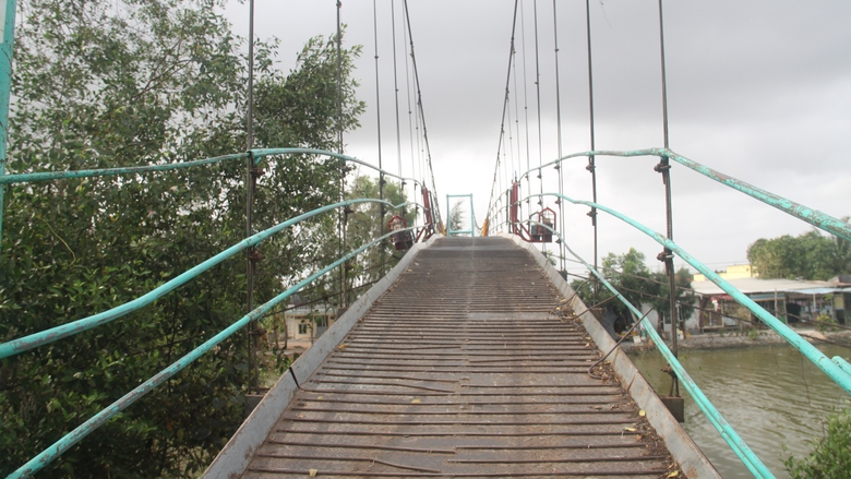 Bạc Li&ecirc;u: Cầu treo Vĩnh Mỹ dừng hoạt động, việc đi lại thế n&agrave;o?- Ảnh 4.