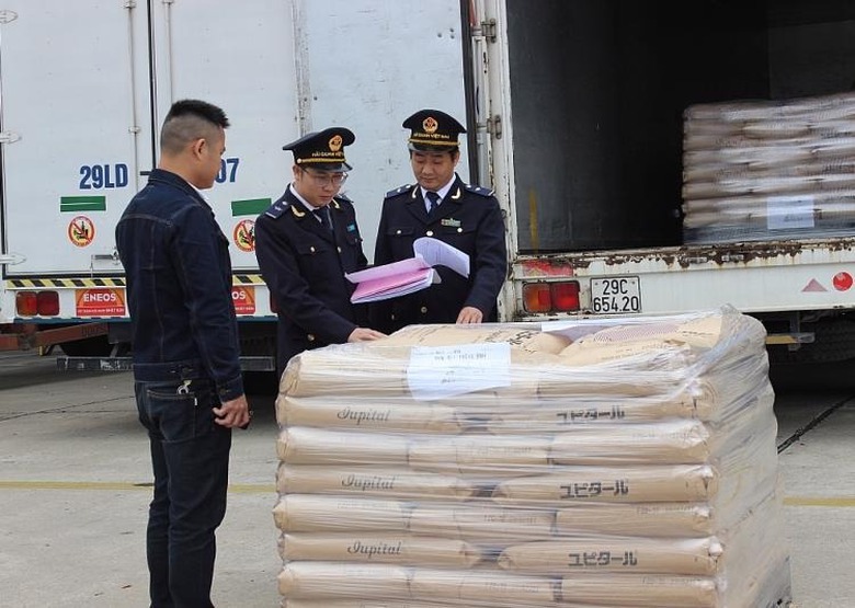 Cảnh báo nóng về xuất xứ hàng hóa, Bộ Công thương "lệnh" tăng kiểm tra, giám sát- Ảnh 1. Cảnh báo nóng về xuất xứ hàng hóa, Bộ Công thương "lệnh" tăng kiểm tra, giám sát- Ảnh 1.