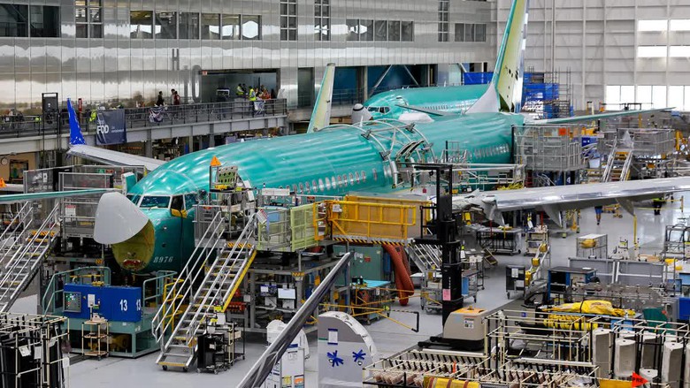 Bloomberg: Trung Quốc y&ecirc;u cầu h&atilde;ng bay trong nước ngừng mua m&aacute;y bay Boeing- Ảnh 2.