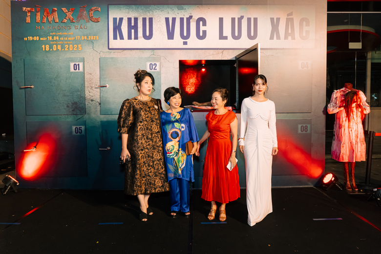 T&igrave;m x&aacute;c - Ma kh&ocirc;ng đầu: Bộ phim kinh dị v&agrave; thảm đỏ &aacute;m ảnh, phản cảm?- Ảnh 5.