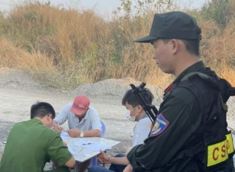 Trốn thuế hơn 1 tỷ đồng, giám đốc mỏ đá bị khởi tố- Ảnh 1. Trốn thuế hơn 1 tỷ đồng, giám đốc mỏ đá bị khởi tố- Ảnh 1.