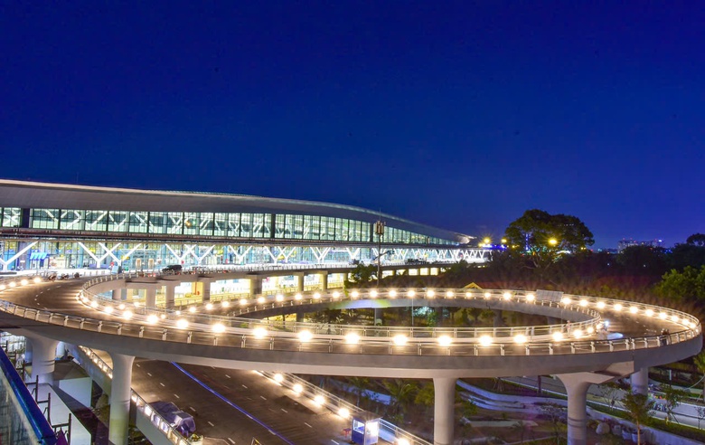 Vietnam Airlines khai th&aacute;c chuyến bay thương mại đầu ti&ecirc;n tại nh&agrave; ga T3 T&acirc;n Sơn Nhất- Ảnh 1.