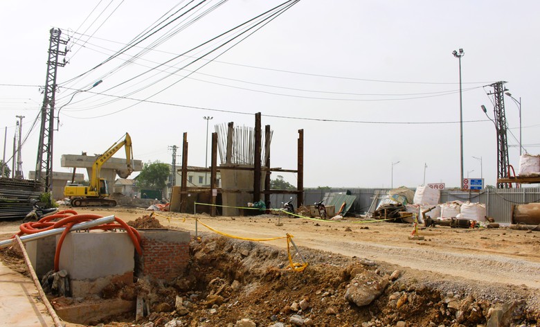 C&oacute; mặt bằng, nh&agrave; thầu bứt ph&aacute; tiến độ 3 n&uacute;t giao, cầu vượt cao tốc Vạn Ninh - Cam Lộ- Ảnh 8.