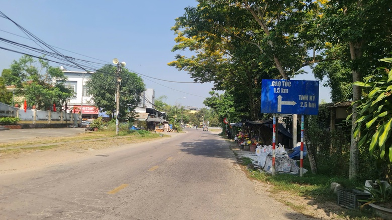 Bàn giao từ 2023, đường nối cao tốc Đà Nẵng - Quảng Ngãi vẫn chưa quyết toán GPMB- Ảnh 1. Bàn giao từ 2023, đường nối cao tốc Đà Nẵng - Quảng Ngãi vẫn chưa quyết toán GPMB- Ảnh 1.