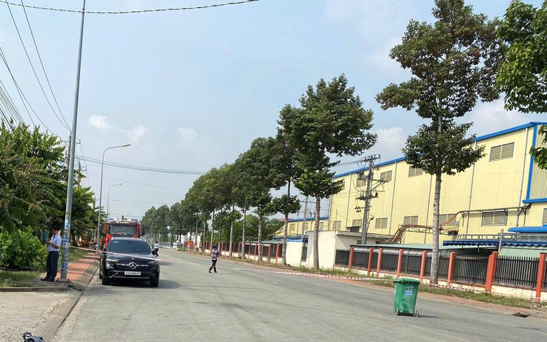 B&igrave;nh Dương: Sập nh&agrave; xưởng, &iacute;t nhất ba c&ocirc;ng nh&acirc;n thiệt mạng- Ảnh 2.