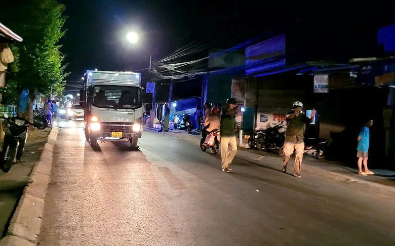 Hiện trường vụ tai nạn khiến người đàn ông 57 tuổi tử vong. Hiện trường vụ tai nạn khiến người đàn ông 57 tuổi tử vong.