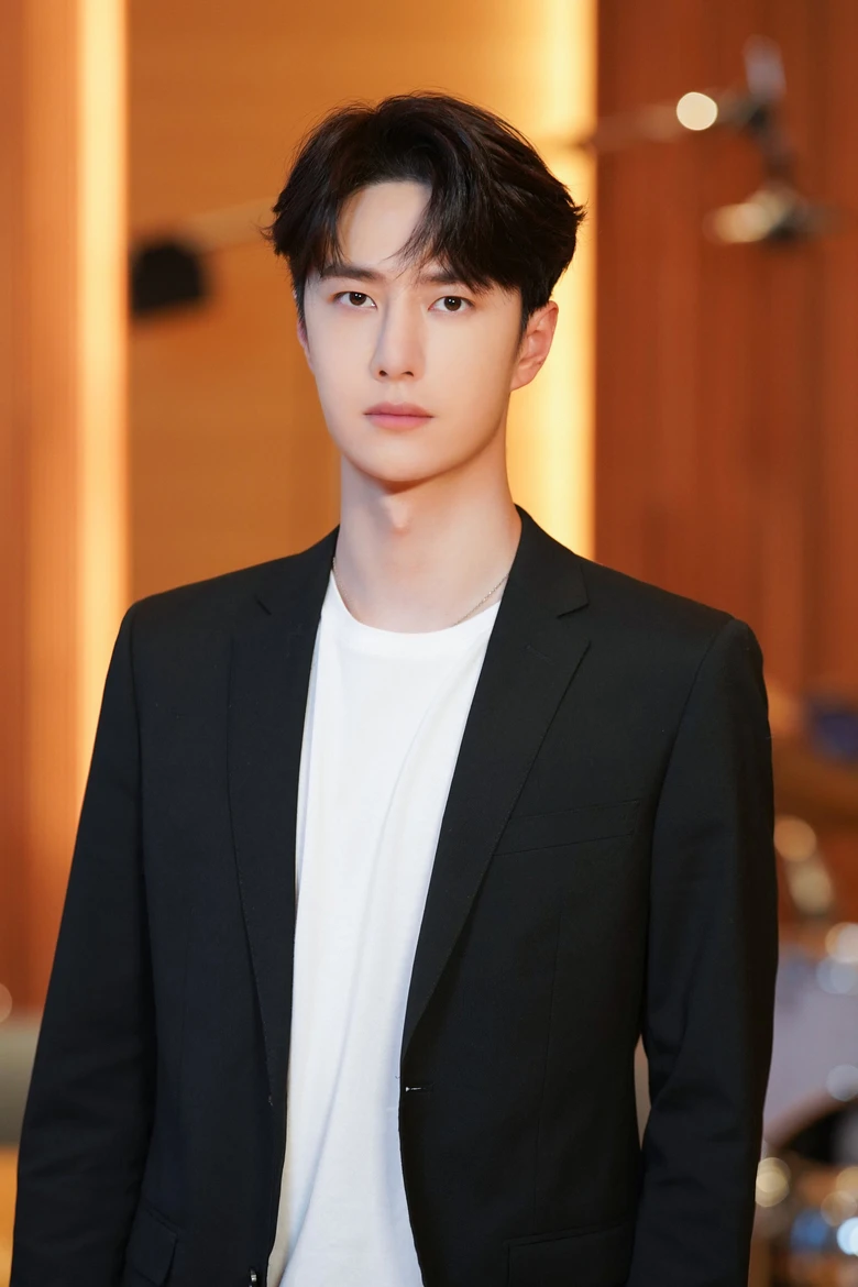 "C&ograve;ng lưng" nu&ocirc;i c&ocirc;ng ty, Vương Nhất B&aacute;c kiếm tiền khủng cỡ n&agrave;o?- Ảnh 2.