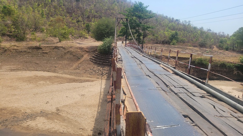 Người d&acirc;n bất an trước loạt cầu treo g&atilde;y nứt, xuống cấp nghi&ecirc;m trọng ở Gia Lai- Ảnh 7.