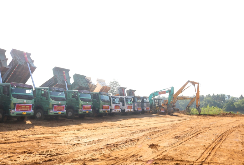 B&igrave;nh Định khởi c&ocirc;ng cầu vượt lũ 150 tỷ, vơi nỗi lo m&ugrave;a thi&ecirc;n tai- Ảnh 3.