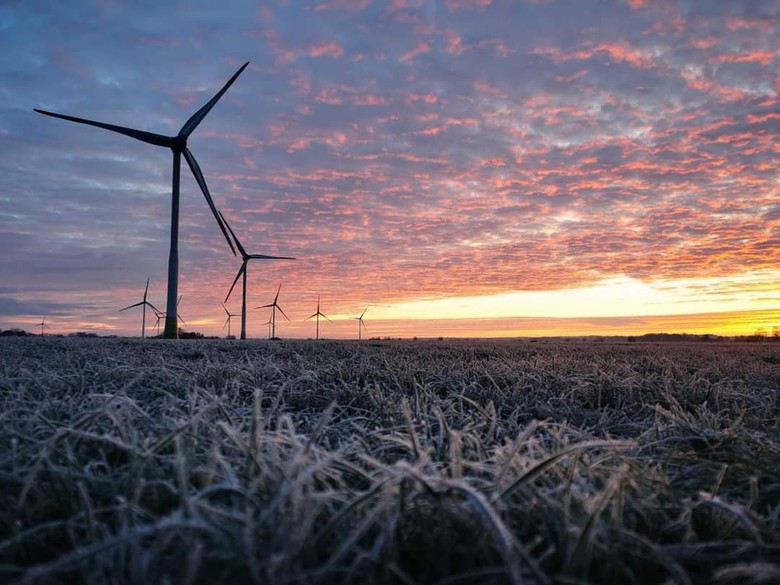 Chính phủ nêu hướng giải quyết cho dự án điện tái tạo vướng điều kiện hưởng giá FIT- Ảnh 1. Chính phủ nêu hướng giải quyết cho dự án điện tái tạo vướng điều kiện hưởng giá FIT- Ảnh 1.