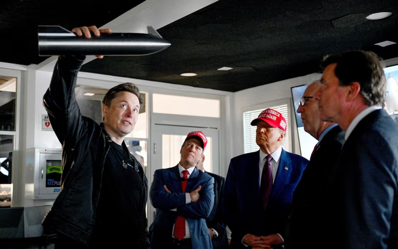 &Ocirc;ng Elon Musk chạy đua x&acirc;y dựng l&aacute; chắn t&ecirc;n lửa V&ograve;m V&agrave;ng cho Mỹ