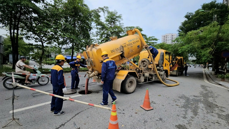 H&agrave; Nội chủ động c&aacute;c giải ph&aacute;p ứng ph&oacute; m&ugrave;a mưa b&atilde;o- Ảnh 3.
