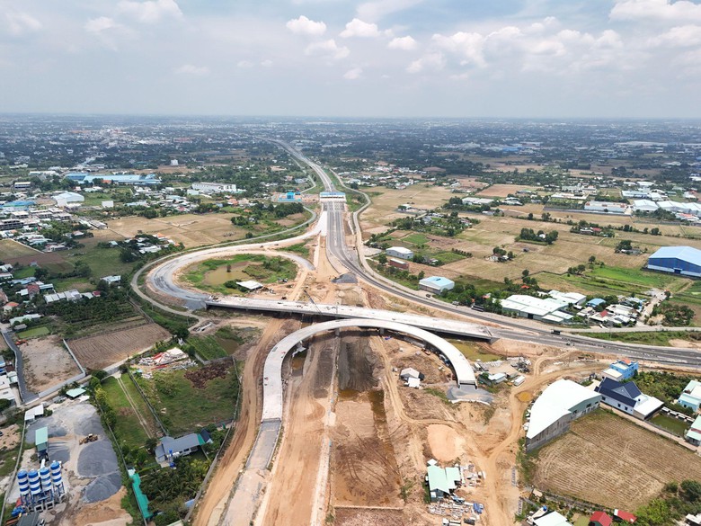"Ng&oacute;ng" tiến độ V&agrave;nh đai 3 TP.HCM qua Long An- Ảnh 2.