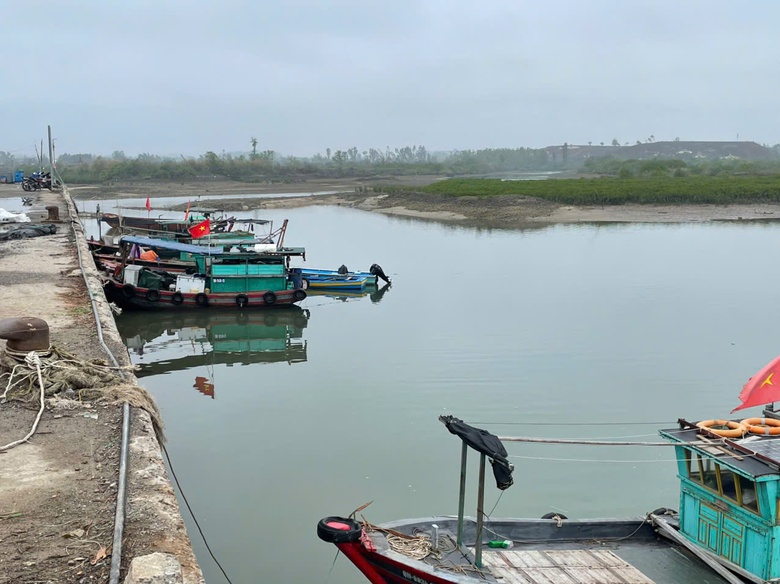 Quảng Ninh: V&igrave; sao dự &aacute;n nạo v&eacute;t luồng v&agrave;o cảng Đầm Bu&ocirc;n chậm triển khai?- Ảnh 4.