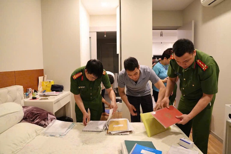 Một ph&oacute; gi&aacute;m đốc trung t&acirc;m kiểm định bị bắt v&igrave; cấp khống chứng nhận an to&agrave;n thang m&aacute;y- Ảnh 2.