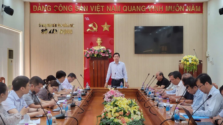 Quảng Ng&atilde;i đưa gạch từ nh&agrave; m&aacute;y tới nh&agrave; d&acirc;n diện x&oacute;a nh&agrave; tạm để b&igrave;nh ổn gi&aacute;- Ảnh 1.