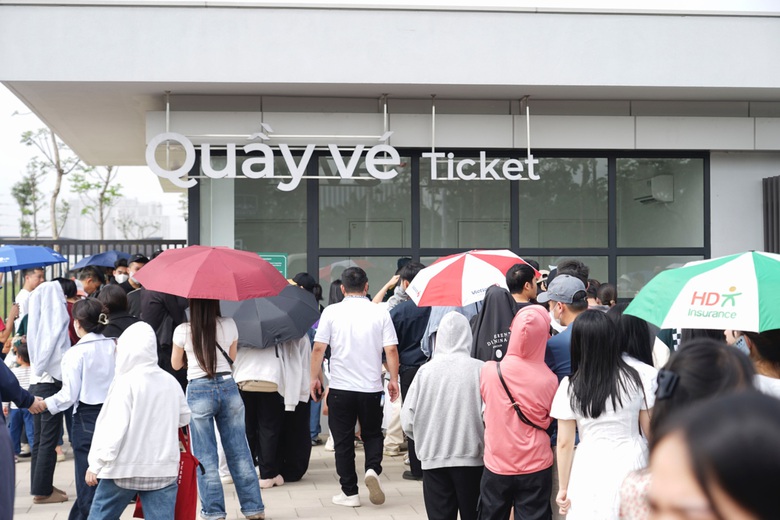 Những hiện vật h&uacute;t kh&aacute;ch tham quan Bảo t&agrave;ng Lịch sử Qu&acirc;n sự Việt Nam dịp 30/4- Ảnh 2.