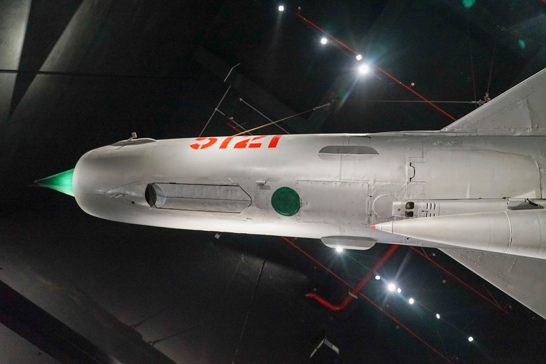 Những hiện vật h&uacute;t kh&aacute;ch tham quan Bảo t&agrave;ng Lịch sử Qu&acirc;n sự Việt Nam dịp 30/4- Ảnh 6.