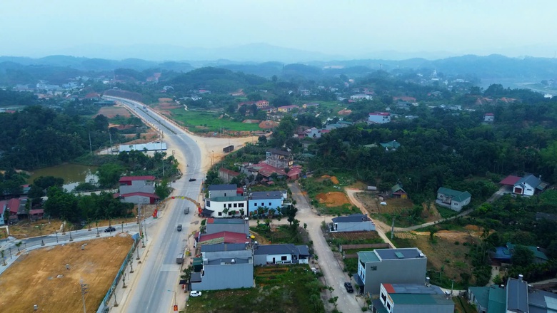 Người d&acirc;n Y&ecirc;n B&aacute;i h&acirc;n hoan chứng kiến lễ kh&aacute;nh th&agrave;nh tuyến đường hơn 400 tỷ đồng- Ảnh 10.