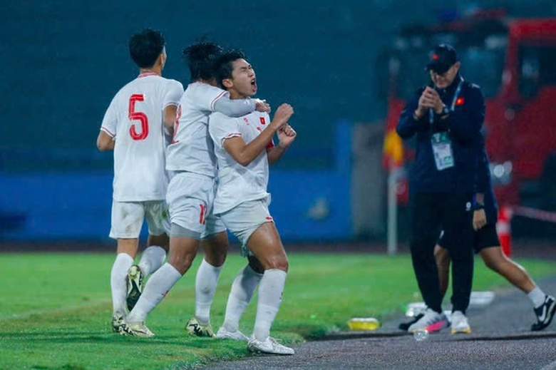 Sao U17 Việt Nam bất ngờ được AFC gọi t&ecirc;n trước giải tranh v&eacute; dự World Cup- Ảnh 1.