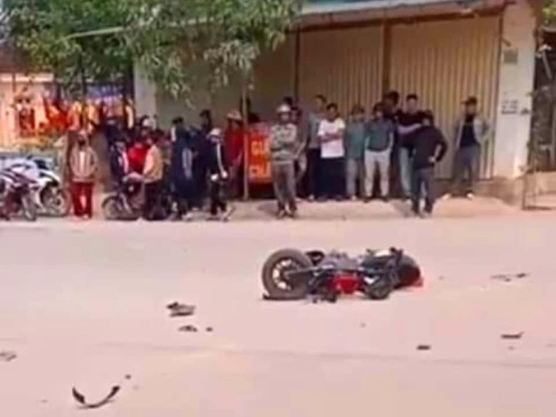 Xe tải va chạm xe đạp điện ở ng&atilde; tư, nam sinh lớp 9 tử vong- Ảnh 1.