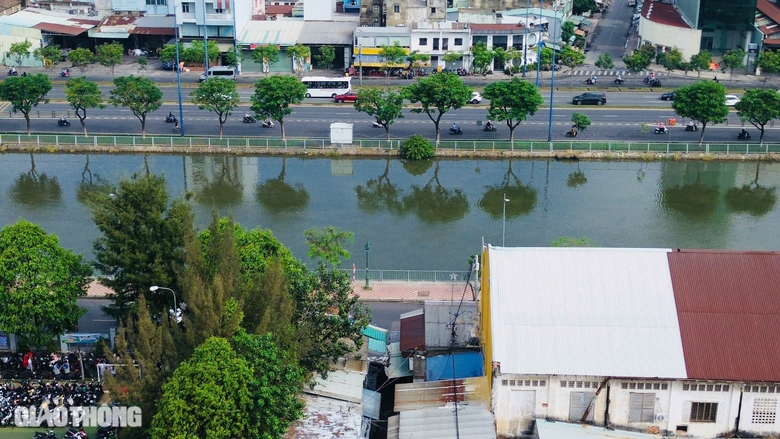 Cận cảnh hiện trường vụ cháy nhà, 3 người tử vong ở TP.HCM- Ảnh 4. Cận cảnh hiện trường vụ cháy nhà, 3 người tử vong ở TP.HCM- Ảnh 4.