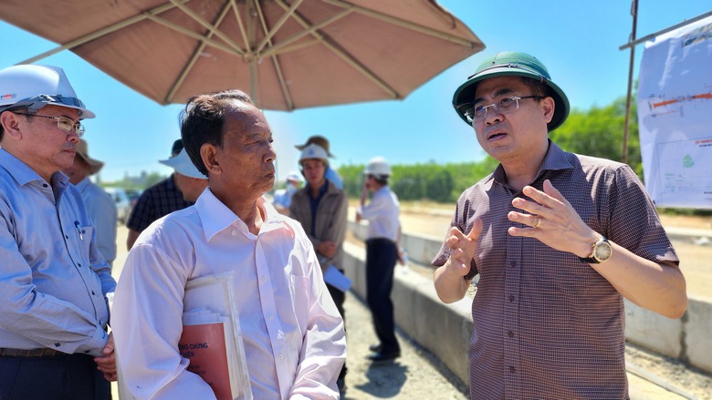 Sắp đến hạn ch&oacute;t c&aacute;n đ&iacute;ch, hai dự &aacute;n trọng điểm ở Quảng Ng&atilde;i vẫn vướng mặt bằng- Ảnh 5.