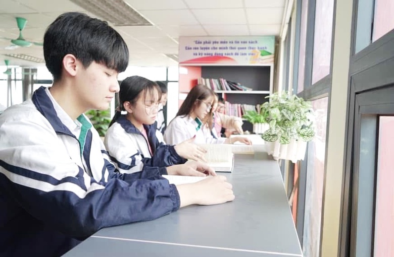 H&ocirc;m nay th&iacute; sinh ch&iacute;nh thức đăng k&yacute; thi tốt nghiệp THPT năm 2025- Ảnh 1.