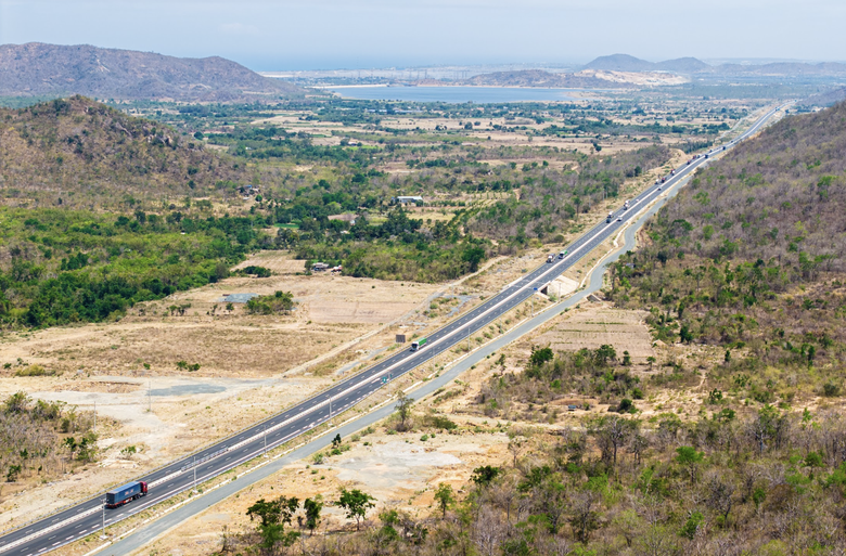 Cao tốc Cam Lâm - Vĩnh Hảo phục vụ hơn 8.200 lượt xe mỗi ngày- Ảnh 1. Cao tốc Cam Lâm - Vĩnh Hảo phục vụ hơn 8.200 lượt xe mỗi ngày- Ảnh 1.