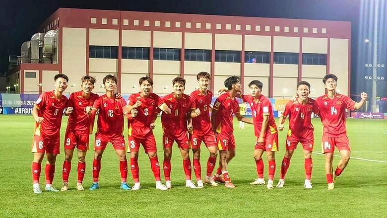 Giấc mơ kho&aacute;c &aacute;o đội tuyển quốc gia của ch&agrave;ng thủ lĩnh trẻ- Ảnh 1.