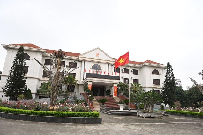 Giải b&agrave;i to&aacute;n nh&agrave; ở c&ocirc;ng vụ c&aacute;c địa phương sau s&aacute;p nhập thế n&agrave;o?- Ảnh 1.