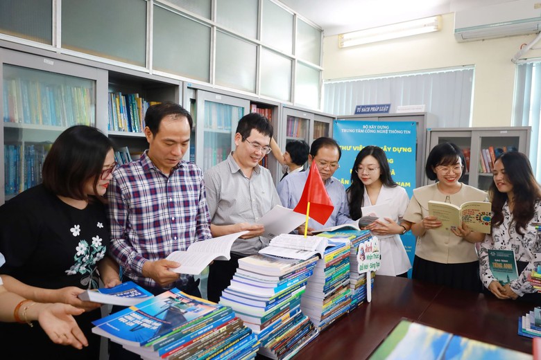 Khai mạc Ngày Sách và Văn hóa đọc tại Bộ Xây dựng- Ảnh 1.