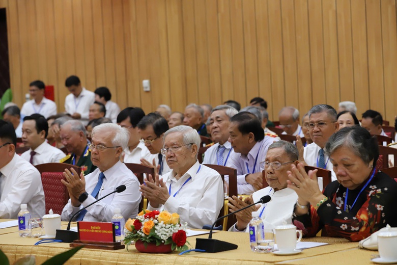 Tổng Bí thư Tô Lâm gặp mặt cán bộ lão thành, người có công tại TP.HCM- Ảnh 2. Tổng Bí thư Tô Lâm gặp mặt cán bộ lão thành, người có công tại TP.HCM- Ảnh 2.