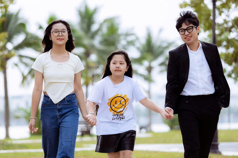 X&oacute;t xa nh&igrave;n con ngủ gục tr&ecirc;n b&agrave;n học, cha mẹ cần l&agrave;m g&igrave; để gi&uacute;p con giảm &aacute;p lực?- Ảnh 1.