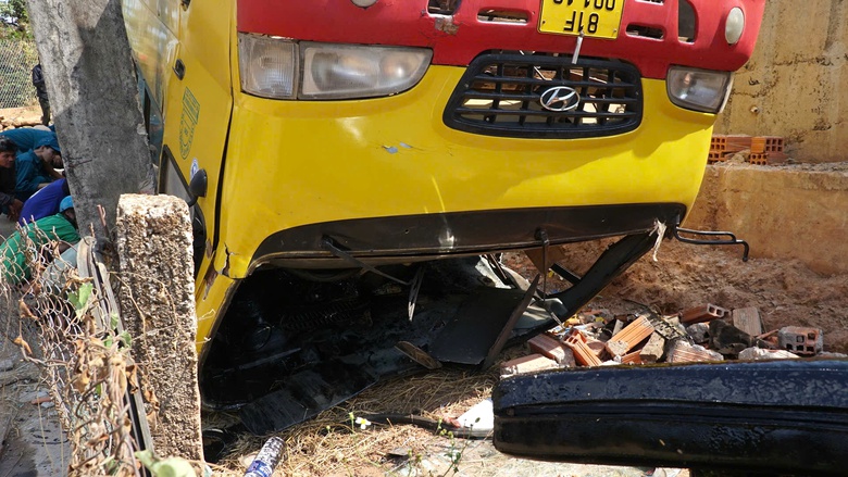 Hiện trường xe chở 20 học sinh lật ngửa trên QL19B qua Gia Lai, nhiều người bị thương- Ảnh 4. Hiện trường xe chở 20 học sinh lật ngửa trên QL19B qua Gia Lai, nhiều người bị thương- Ảnh 4.