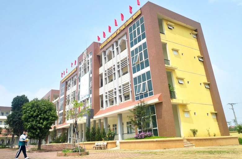Nhiều g&oacute;i thầu bị phản &aacute;nh "c&agrave;i cắm ti&ecirc;u ch&iacute;" nhằm hạn chế nh&agrave; thầu tham gia- Ảnh 2.